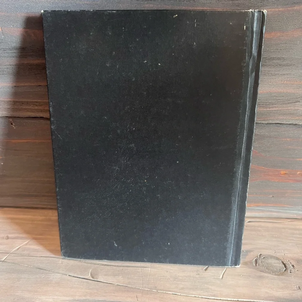 (SOLD) Vintage Family Circle Creative Chicken Hardcover Cookbook 1978 - Picture 2 of 3
